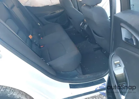 2017 Chevrolet Malibu 1Lt из США, поврежденный, VIN 1G1ZE5ST8HF236202